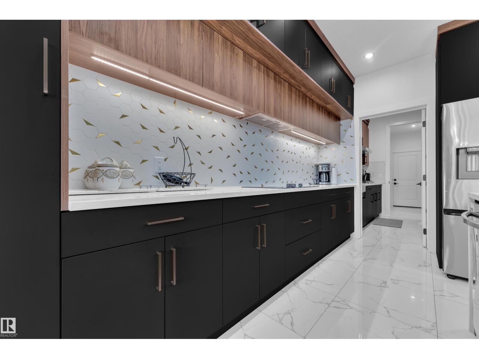 16816 49 ST NW - 19