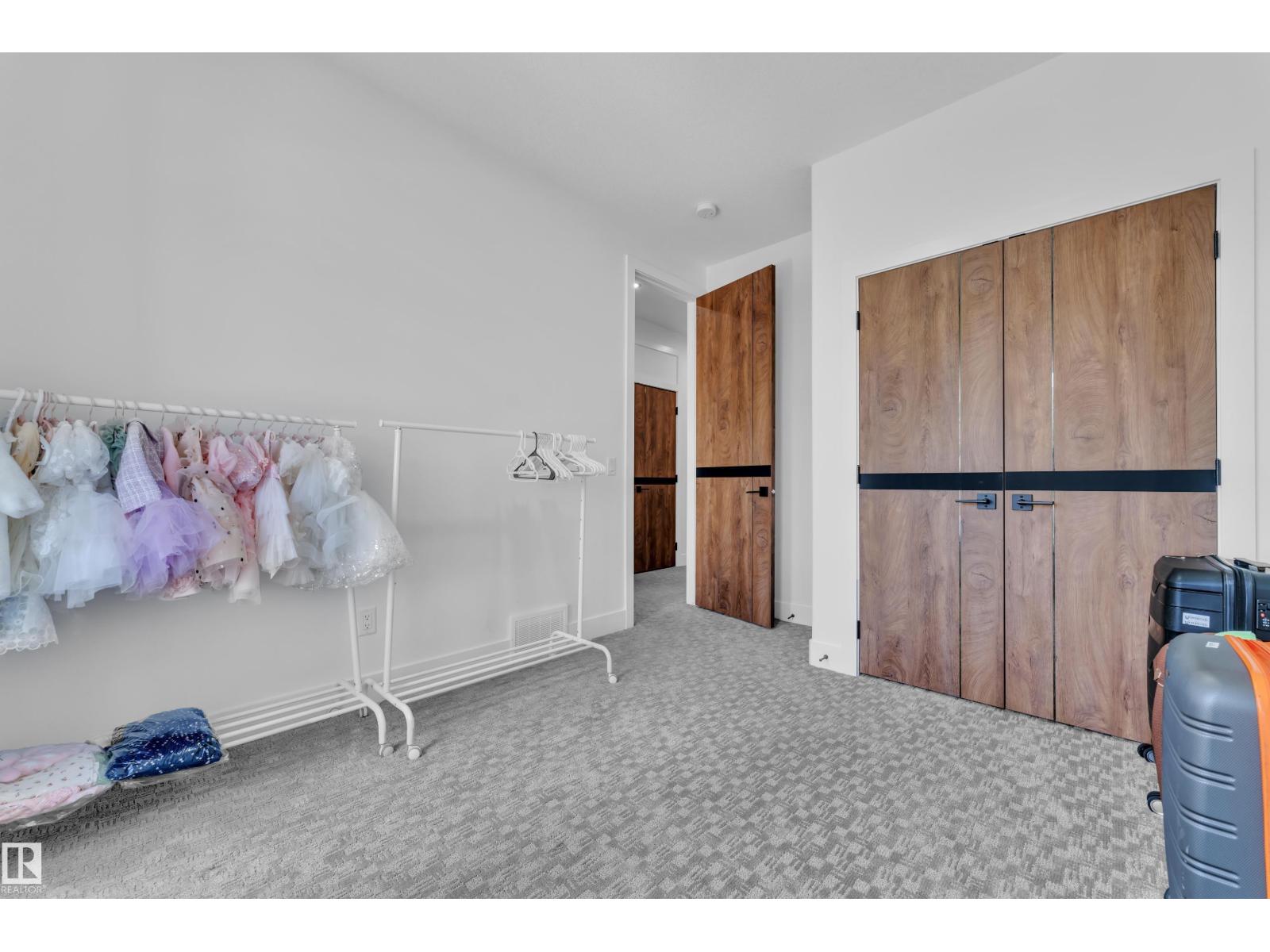 16816 49 ST NW - 26