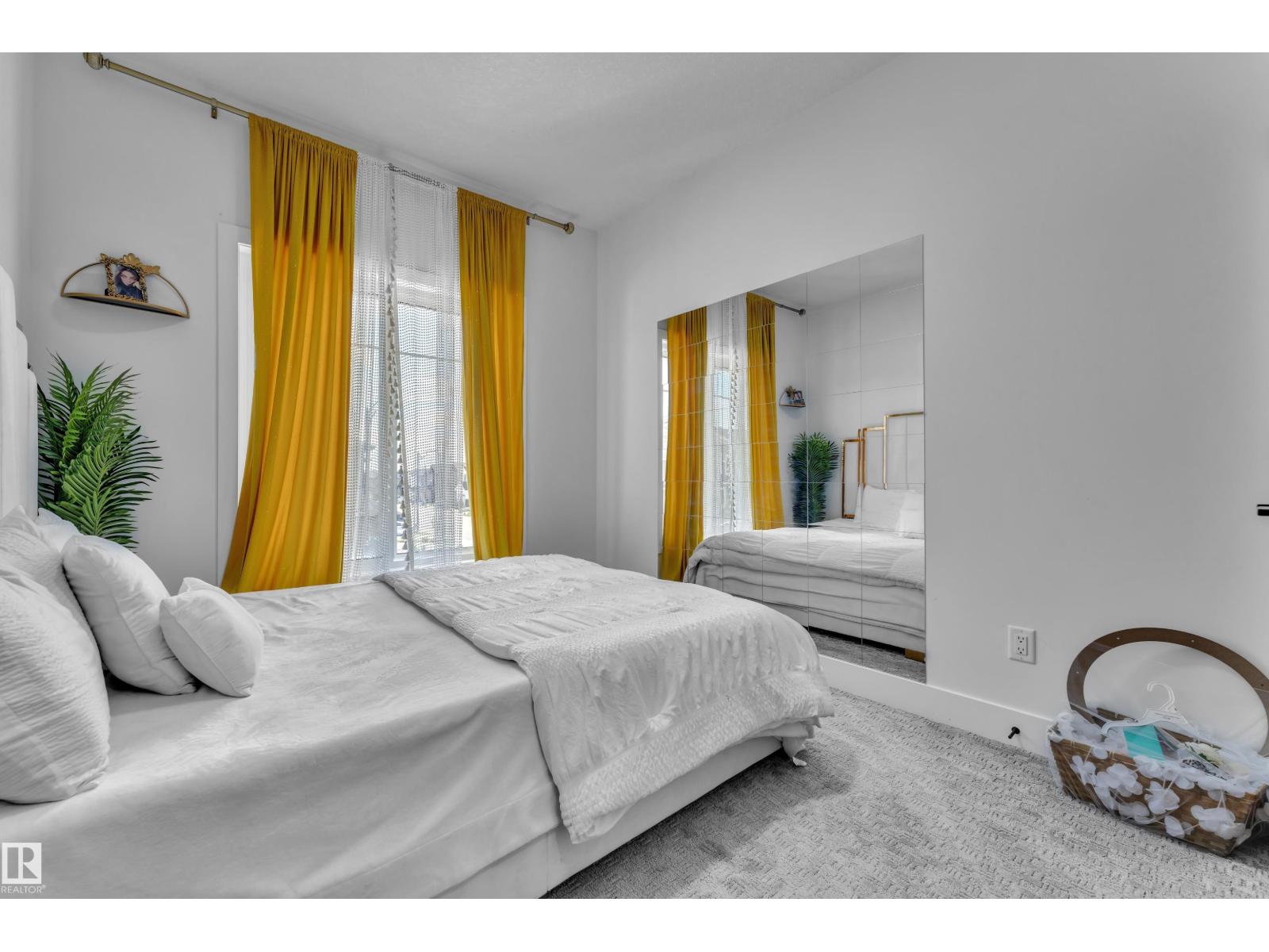 16816 49 ST NW - 27