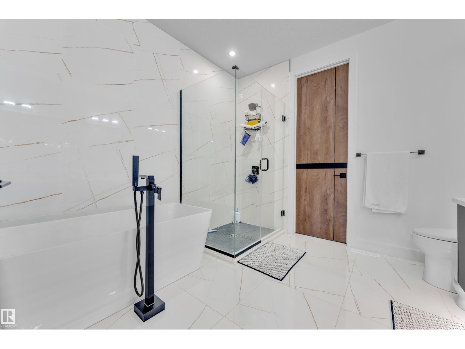 16816 49 ST NW - 35