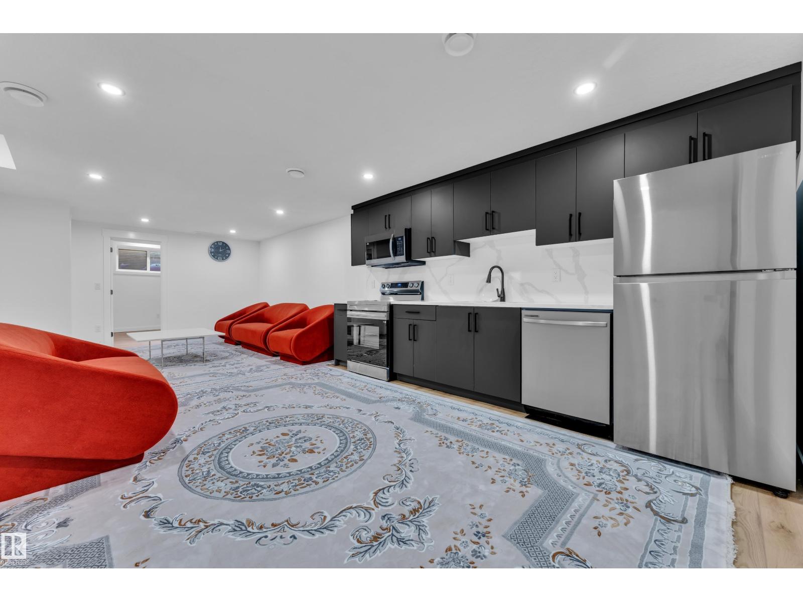 16816 49 ST NW - 36