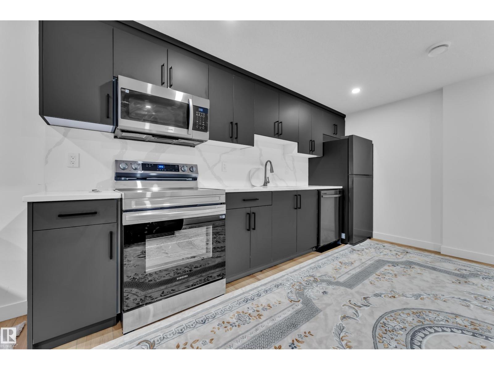16816 49 ST NW - 37