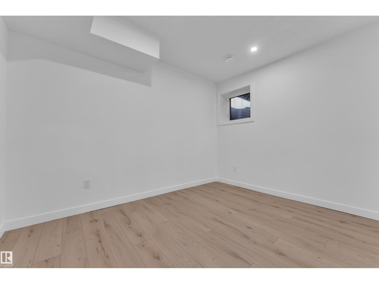 16816 49 ST NW - 41