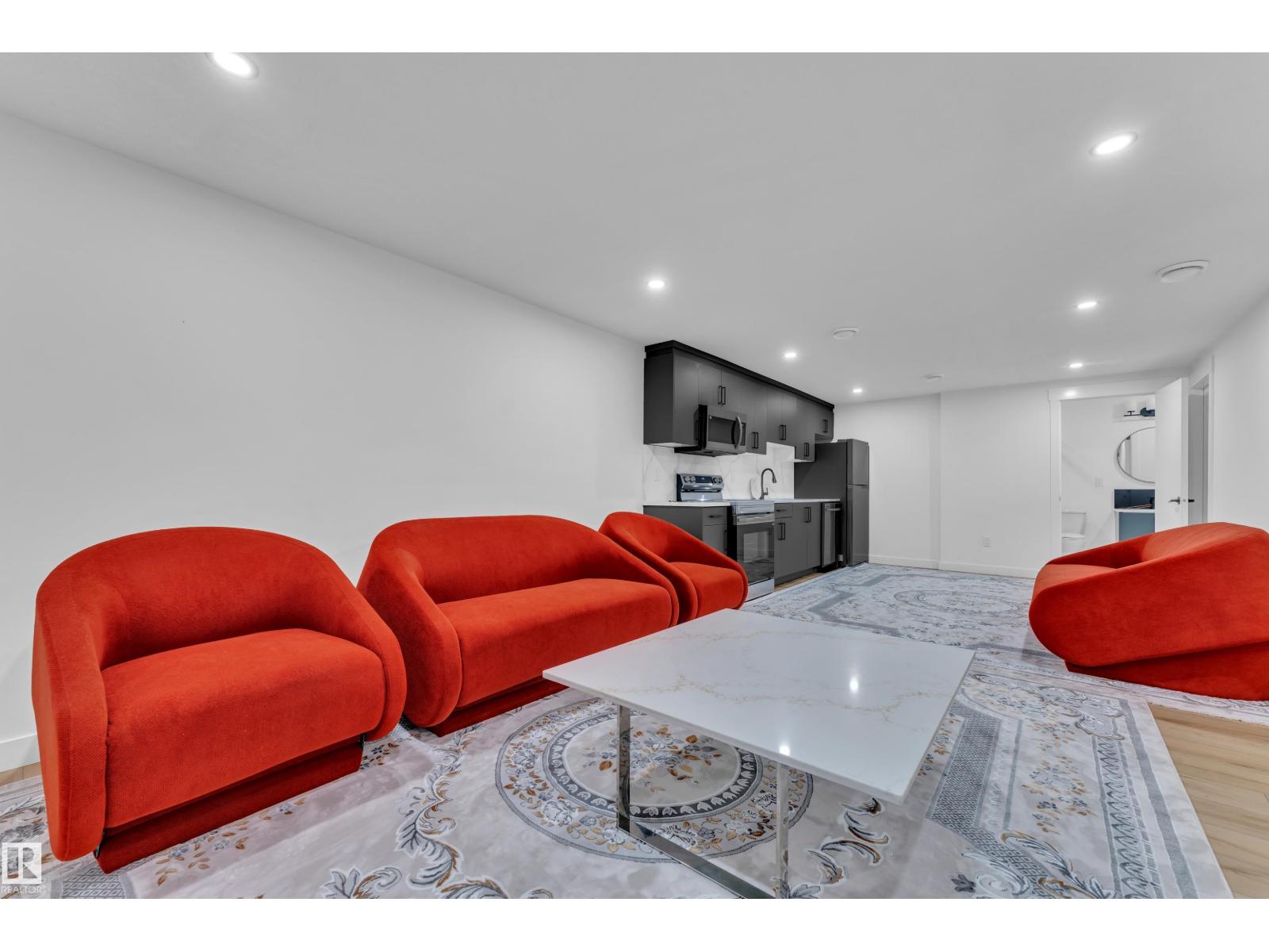 16816 49 ST NW - 42
