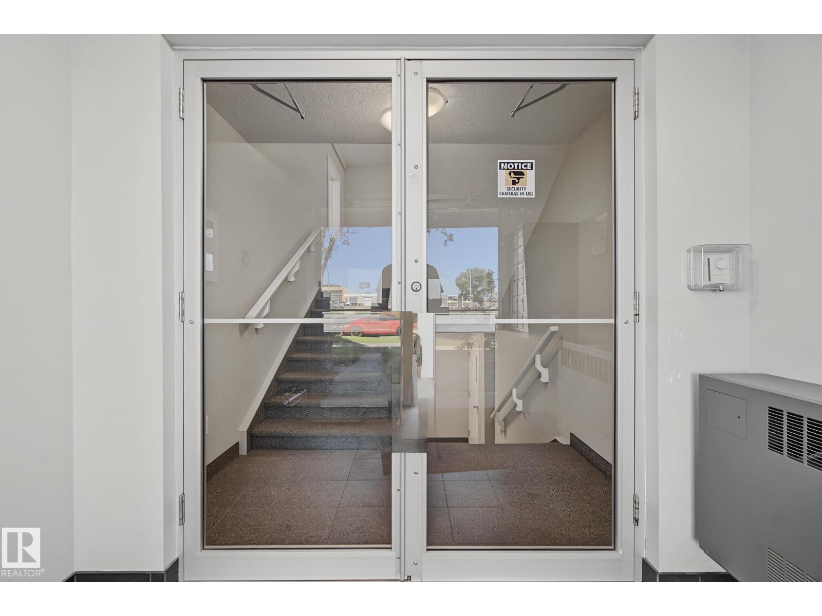 #202 11935 106St NW - 33