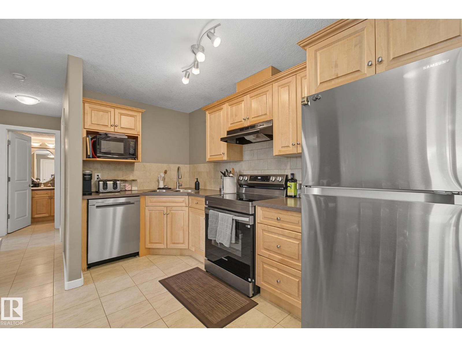 #202 11935 106St NW - 9