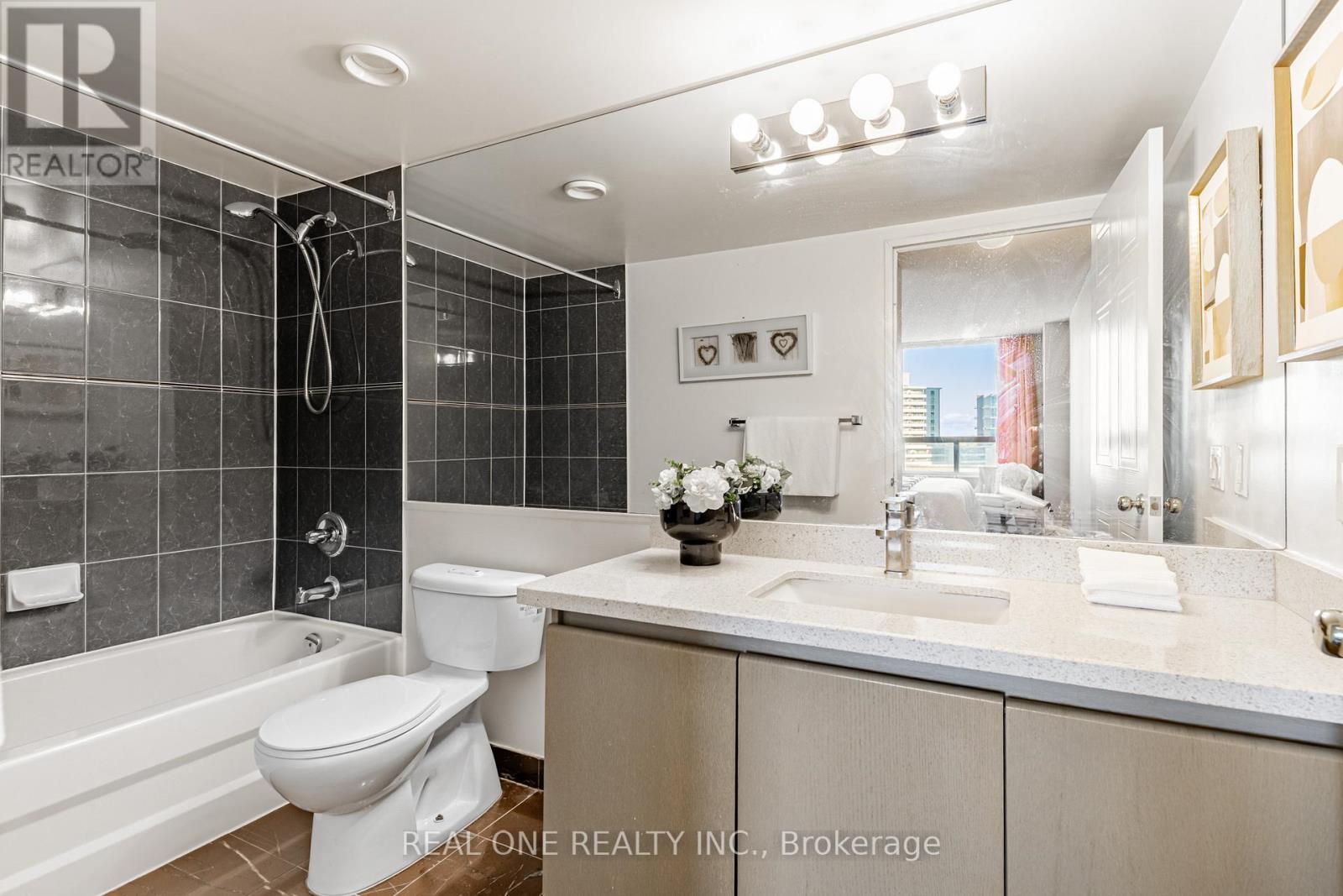 #1503 238 DORIS AVENUE - 16
