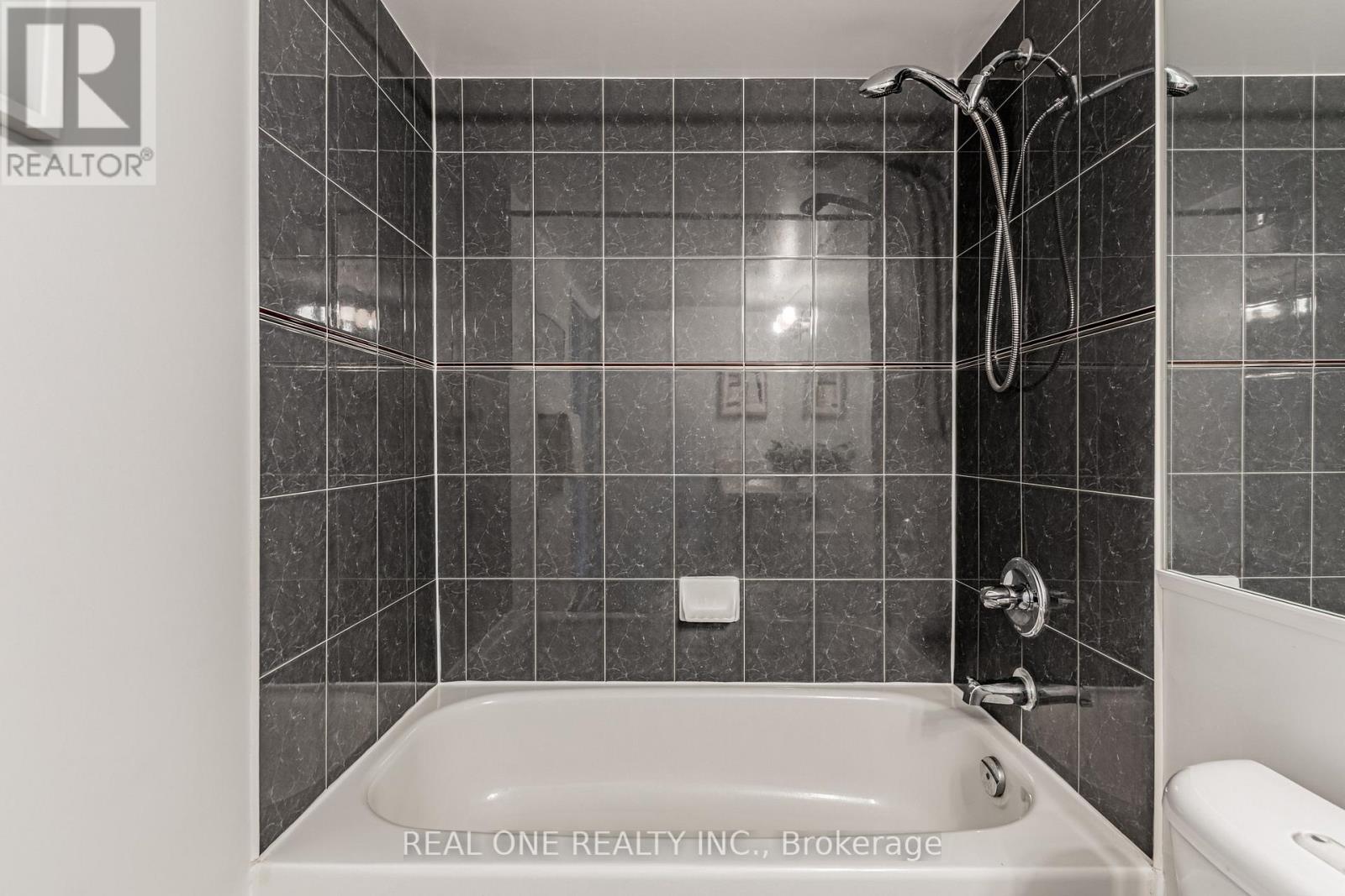 #1503 238 DORIS AVENUE - 17