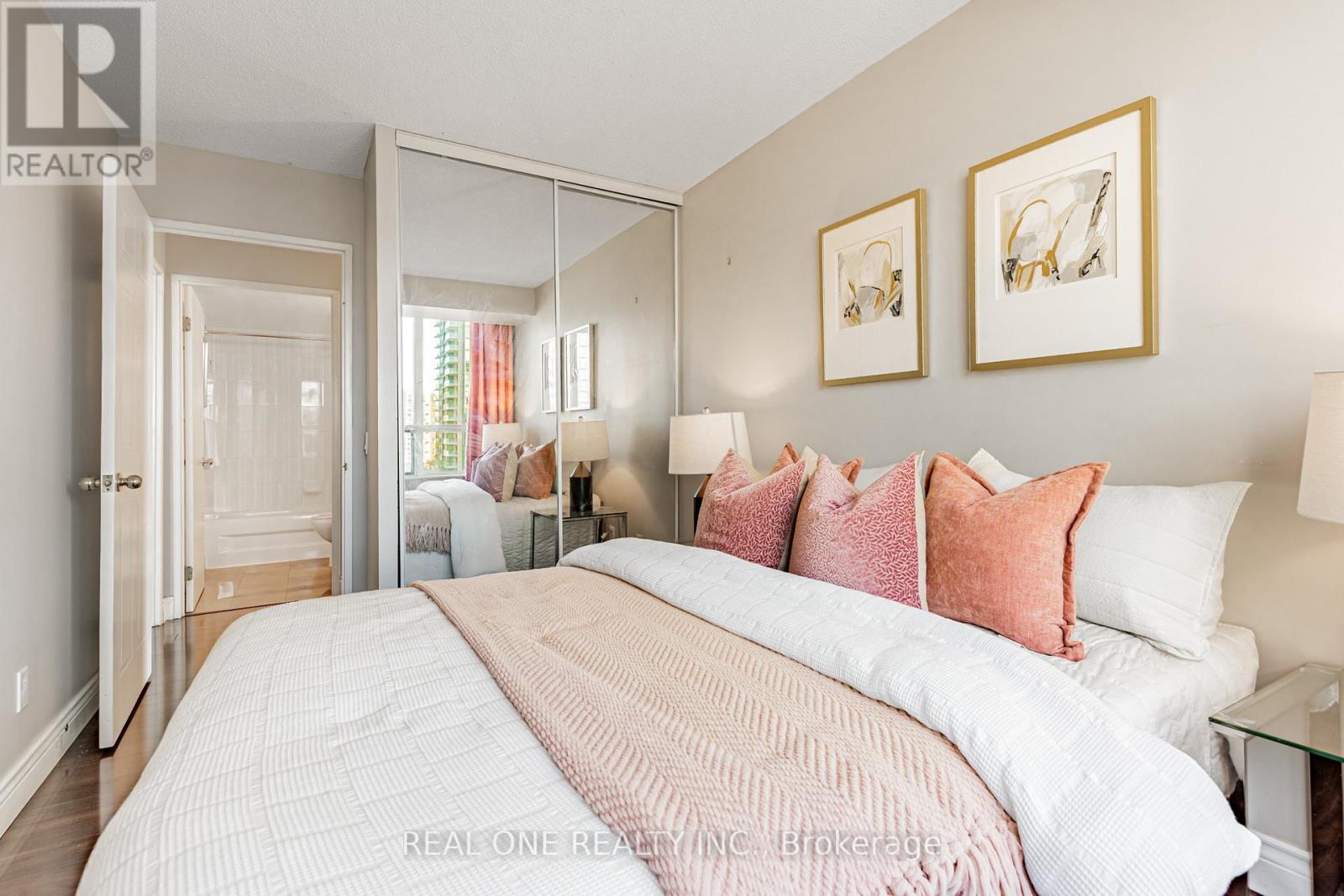 #1503 238 DORIS AVENUE - 19