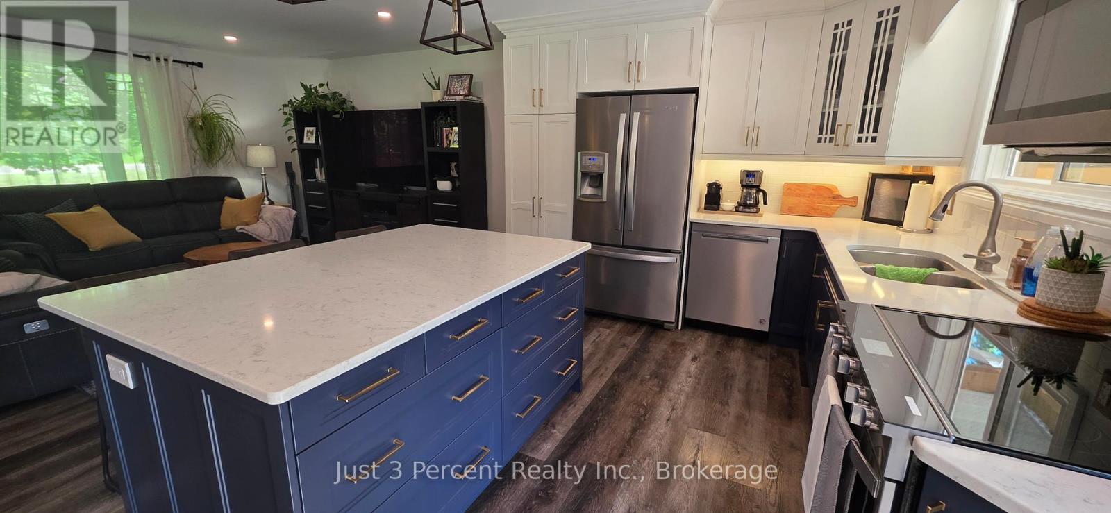 2224 FIELDVIEW DRIVE - 21
