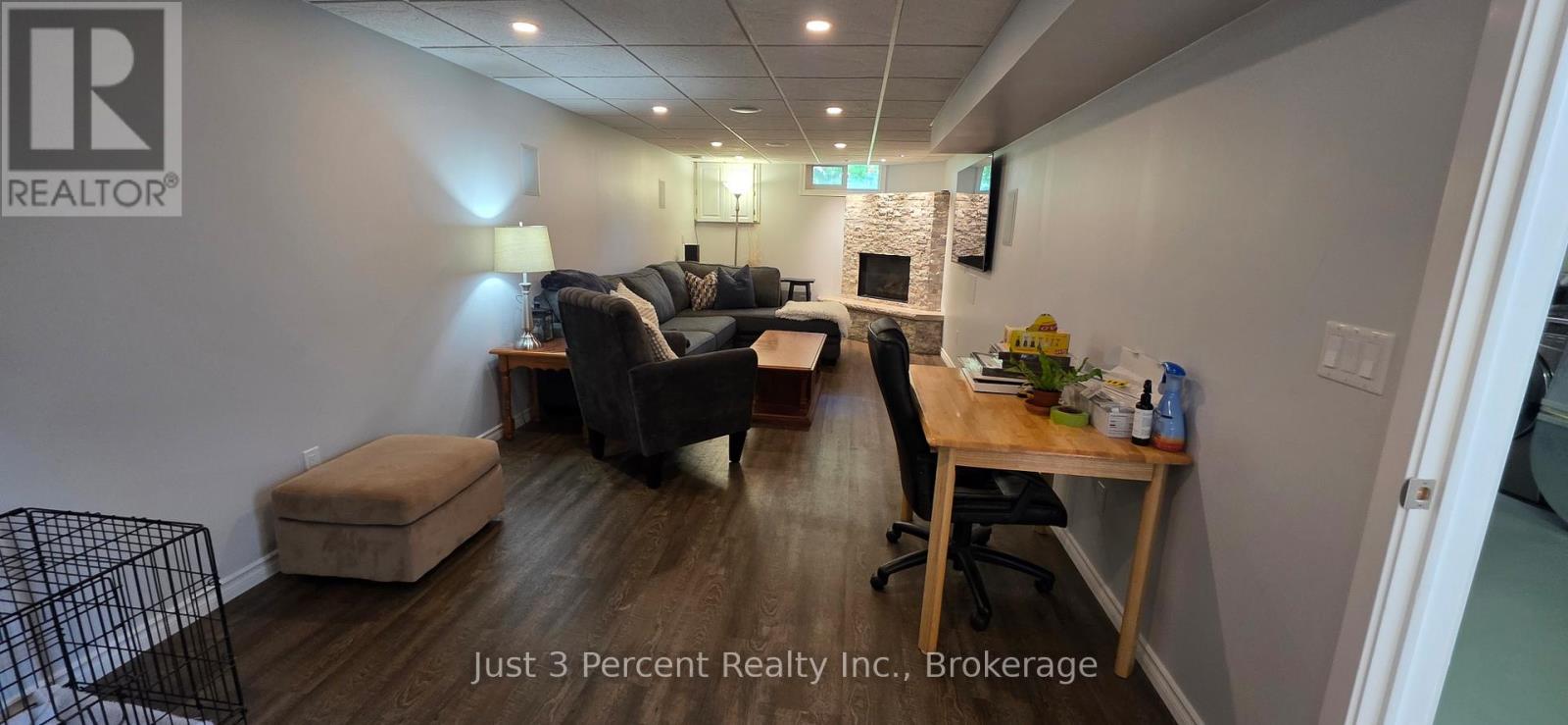 2224 FIELDVIEW DRIVE - 25