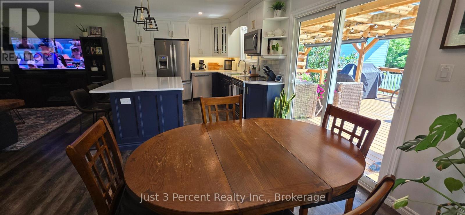 2224 FIELDVIEW DRIVE - 8