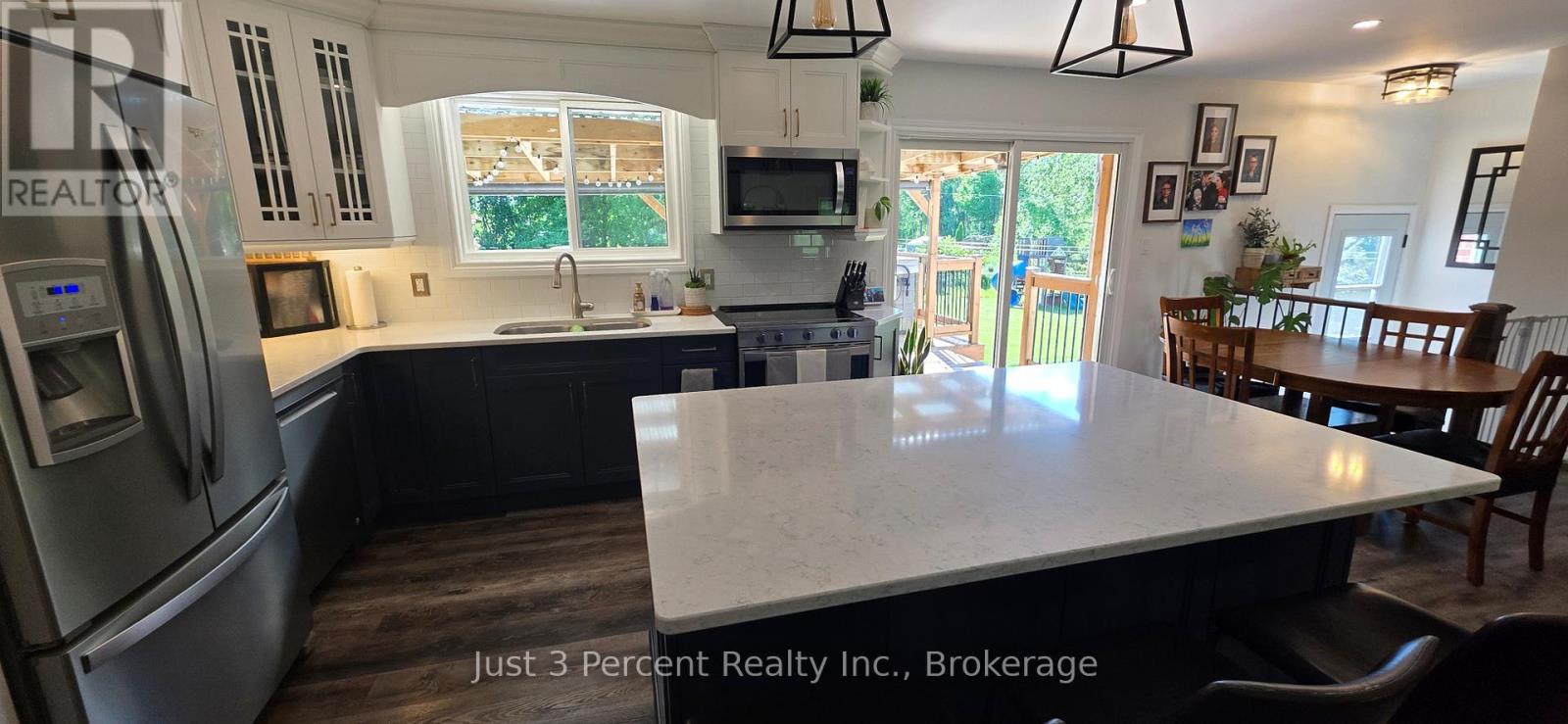 2224 FIELDVIEW DRIVE - 9