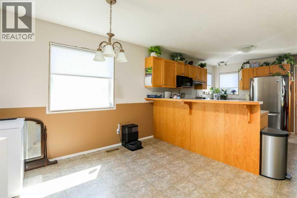 644 Aberdeen Crescent W — photo 6