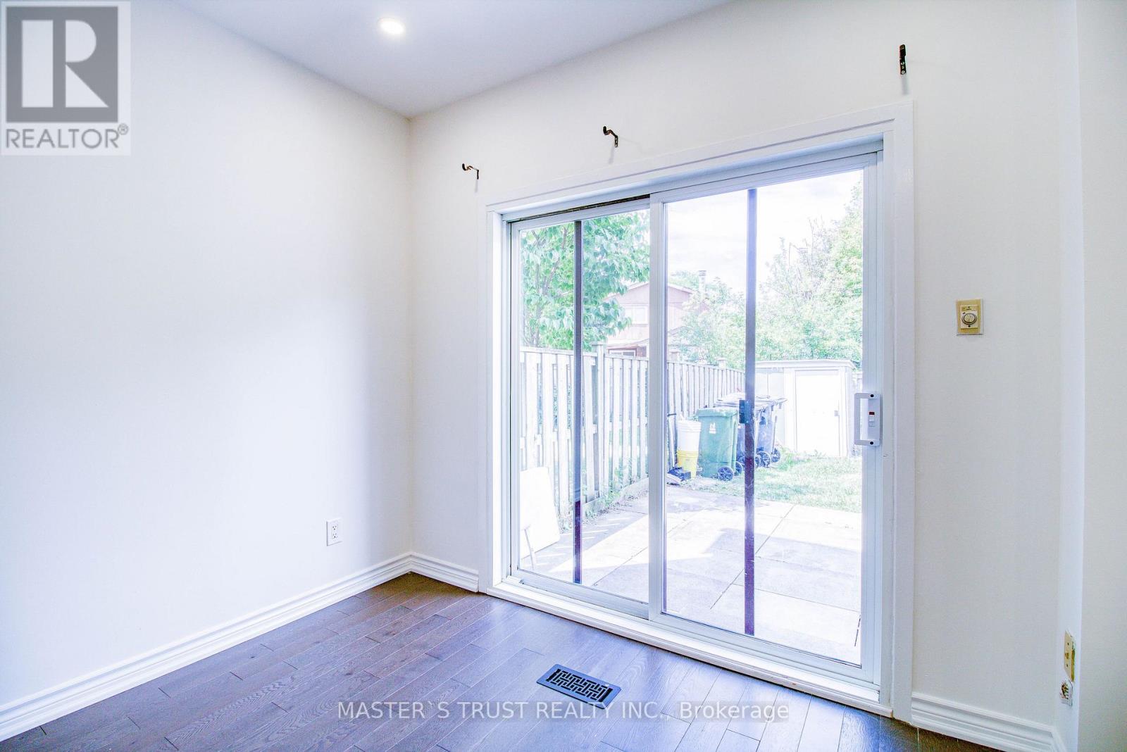 ##38 24 FUNDY BAY BOULEVARD - 11