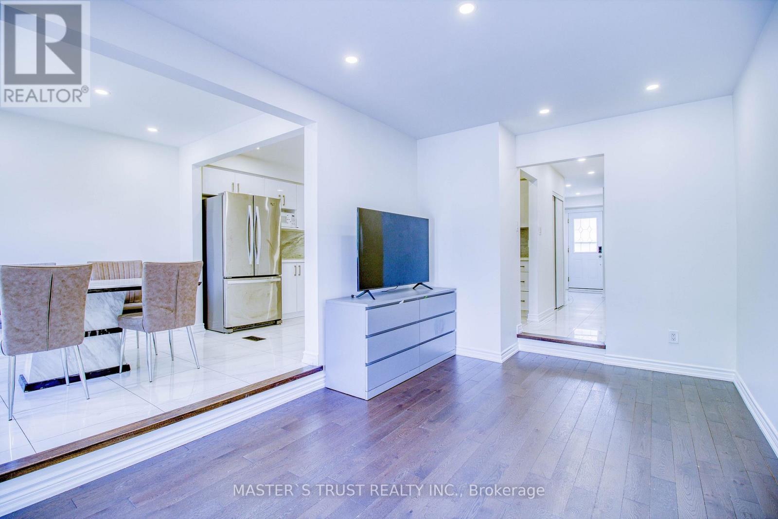 ##38 24 FUNDY BAY BOULEVARD - 13