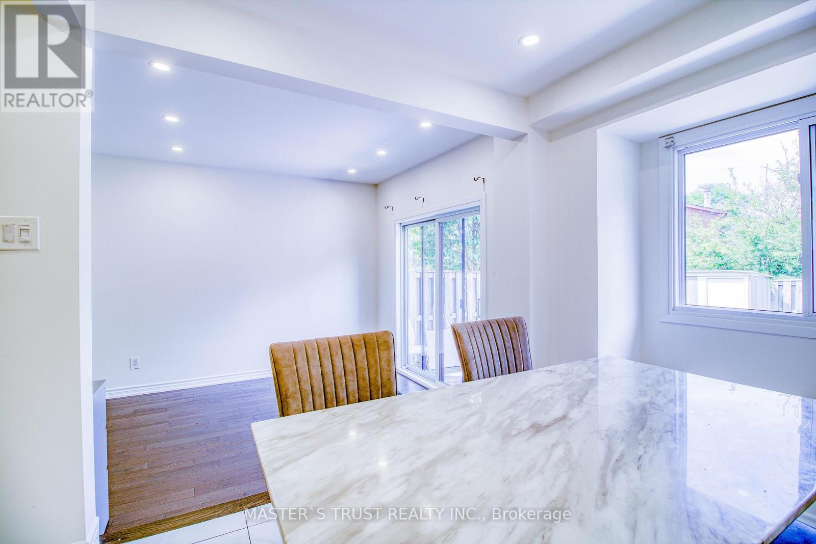 ##38 24 FUNDY BAY BOULEVARD - 15