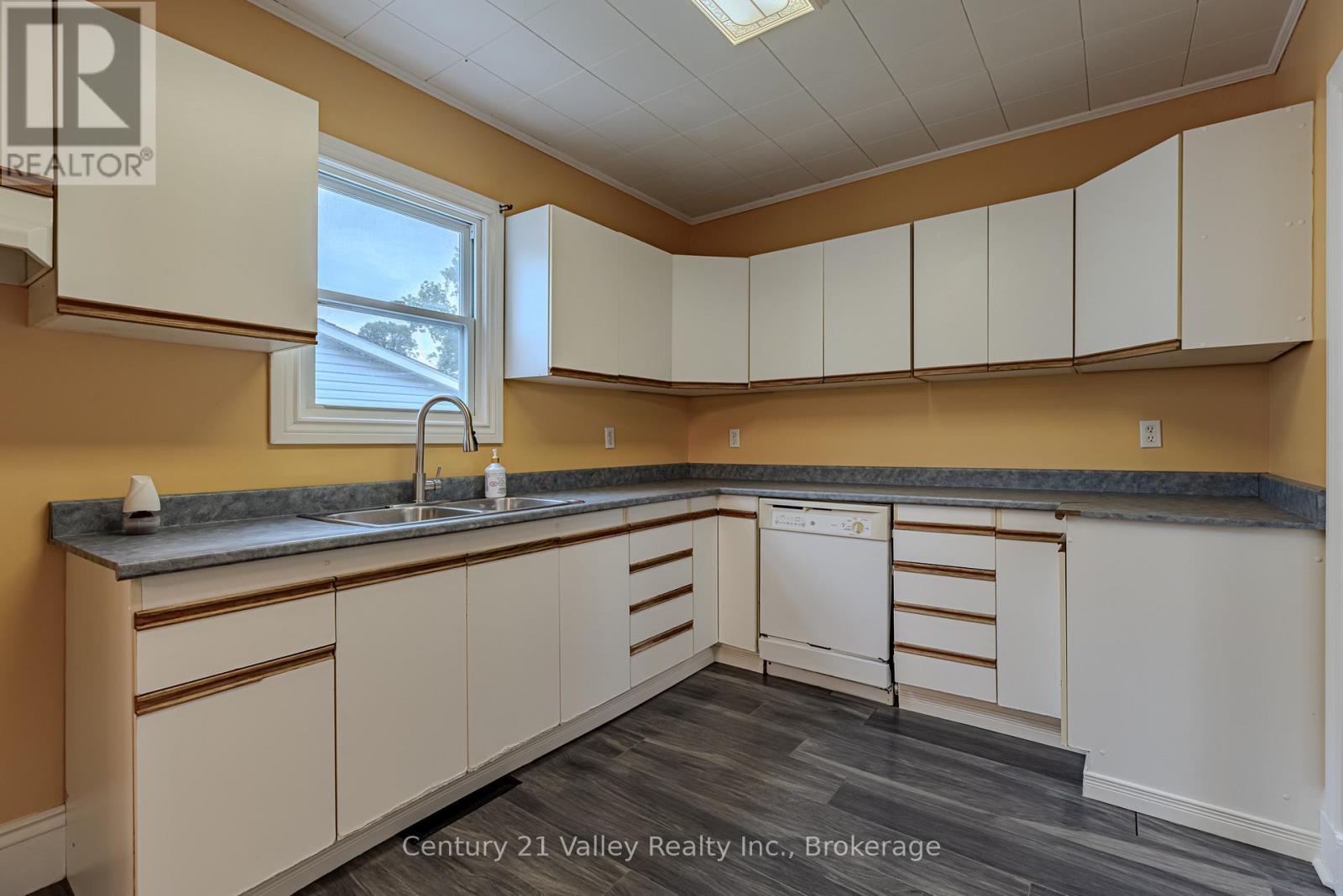 127 JENNET STREET - 22