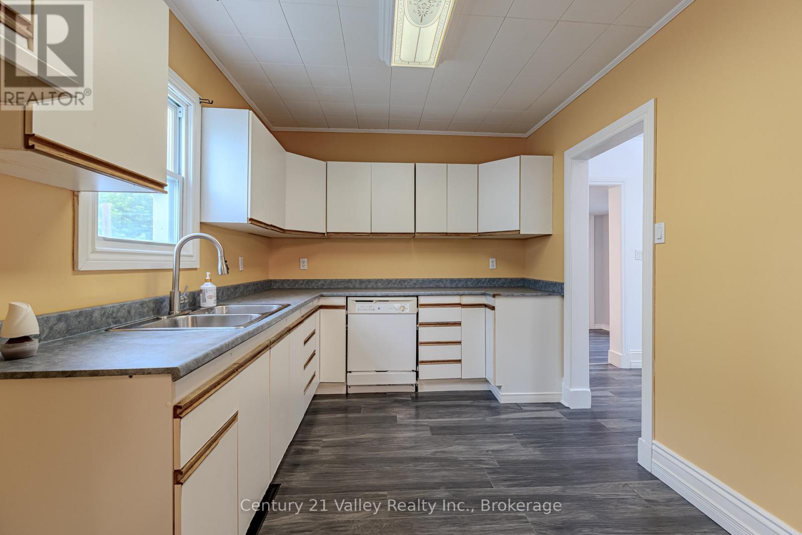 127 JENNET STREET - 23