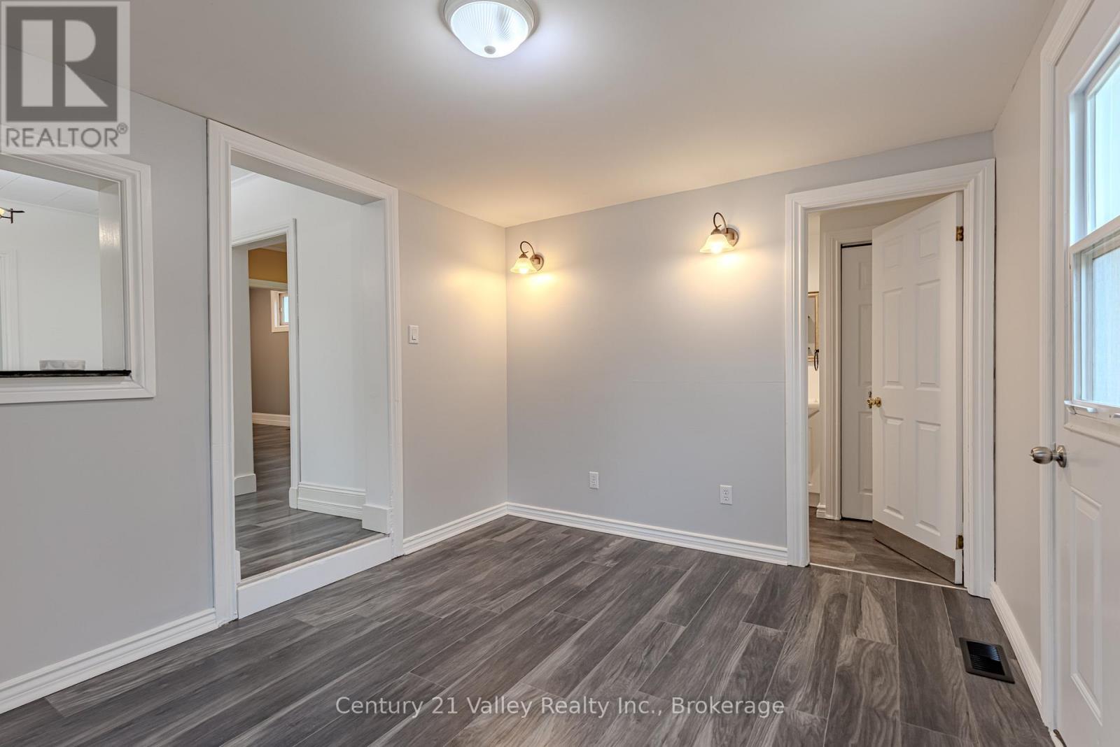 127 JENNET STREET - 28