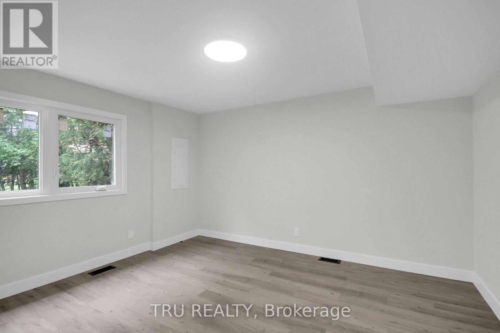 5 Bed, 3 Bath House for Sale in Ottawa – 26 LANGHOLM CRESCENT, Ottawa – MLS# X13524438 - Image 23