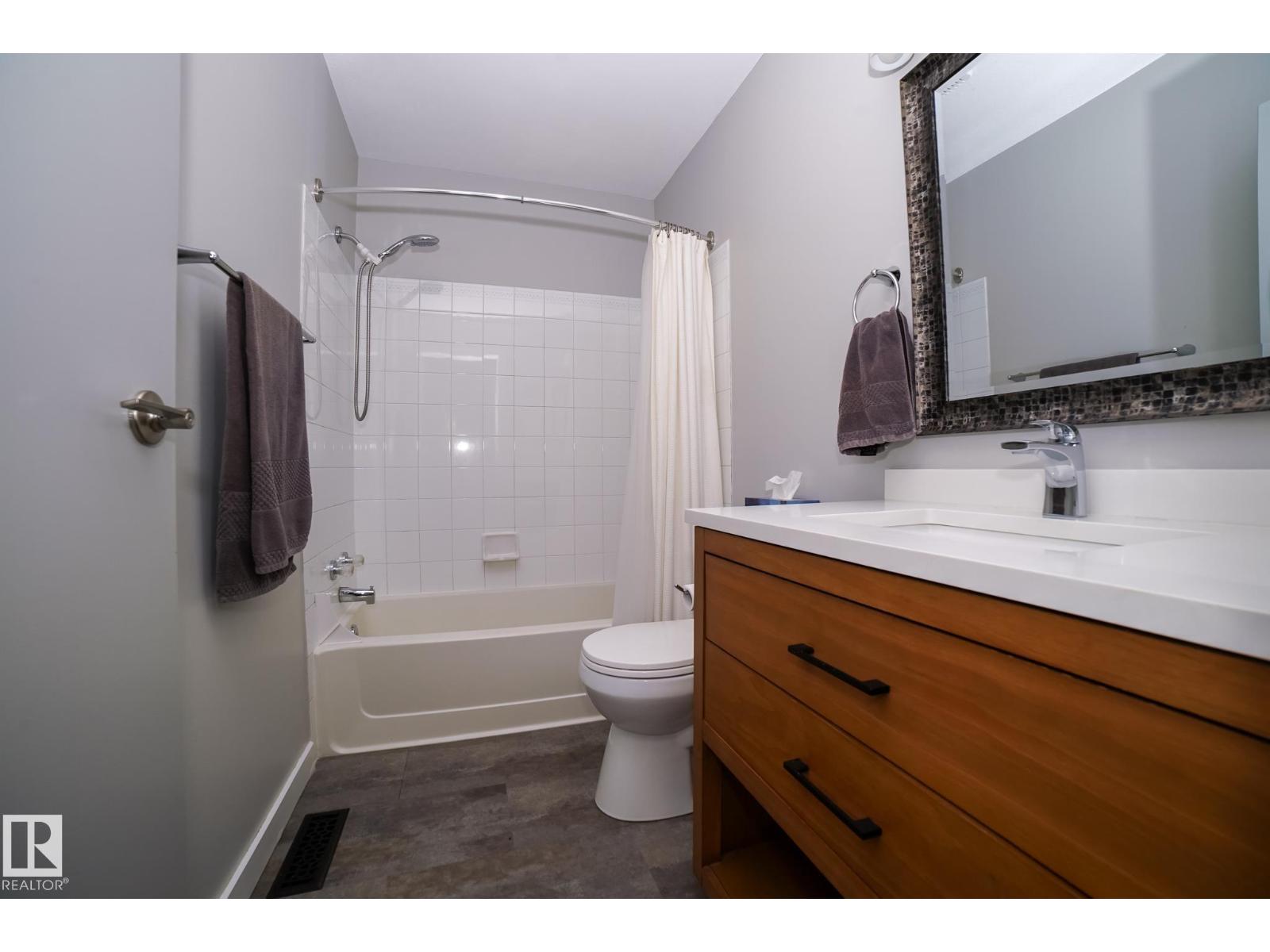 #27 9505 176 ST NW - 25