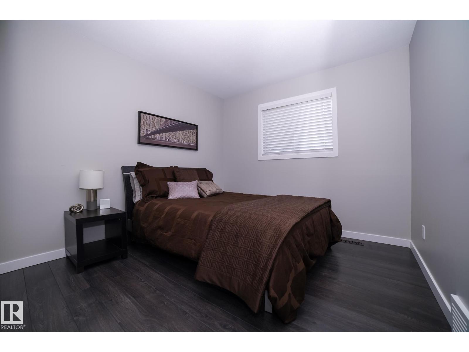 #27 9505 176 ST NW - 21