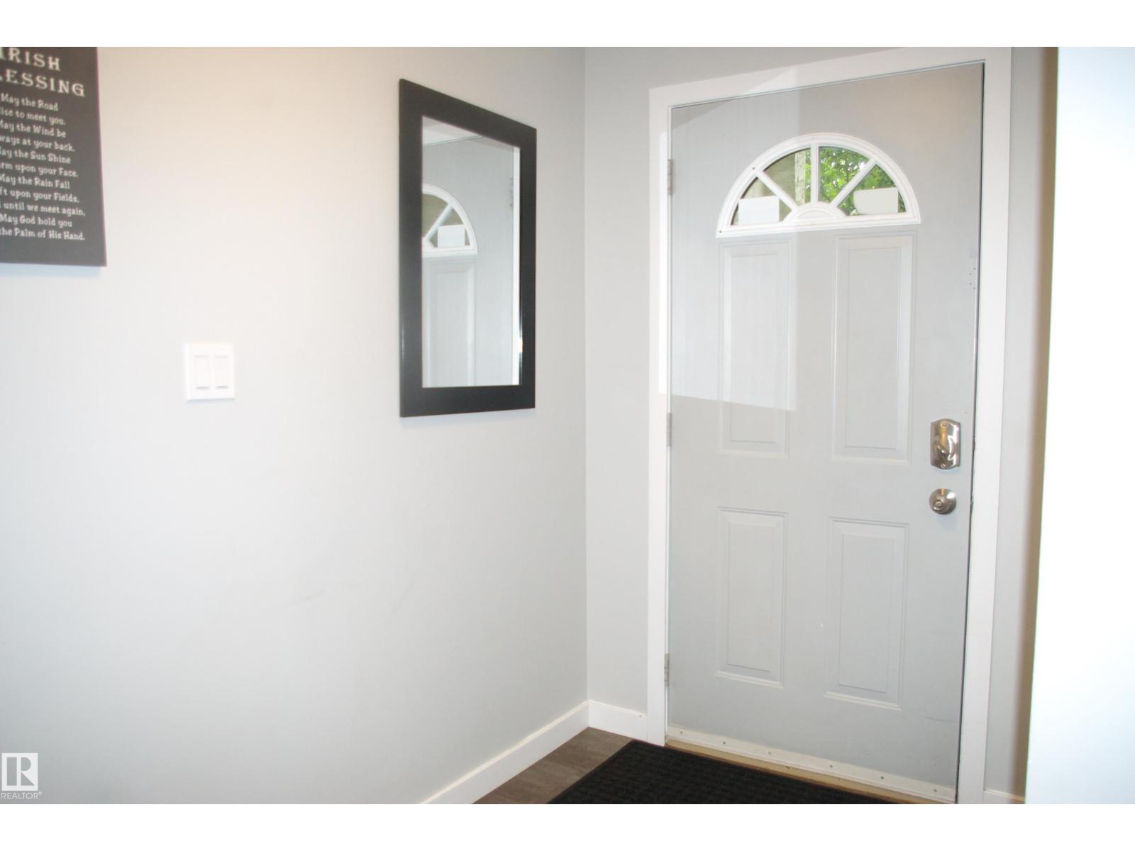 #27 9505 176 ST NW - 4