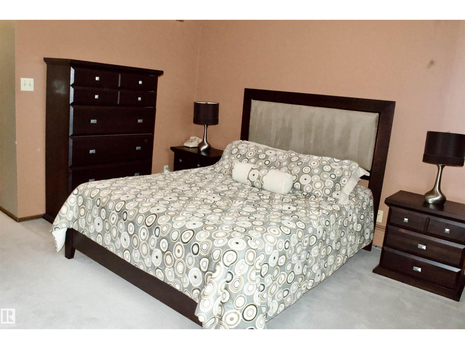 #302 10335 118 ST NW - 24