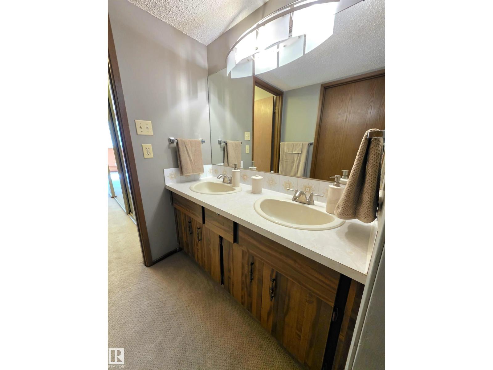 #302 10335 118 ST NW - 31