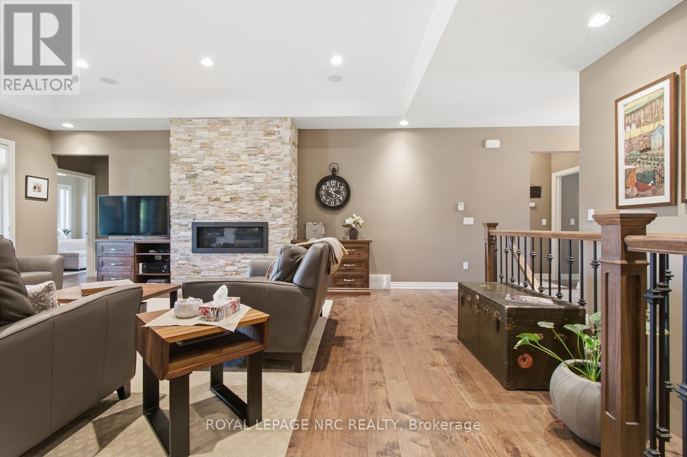 167 WELLAND ROAD - 28
