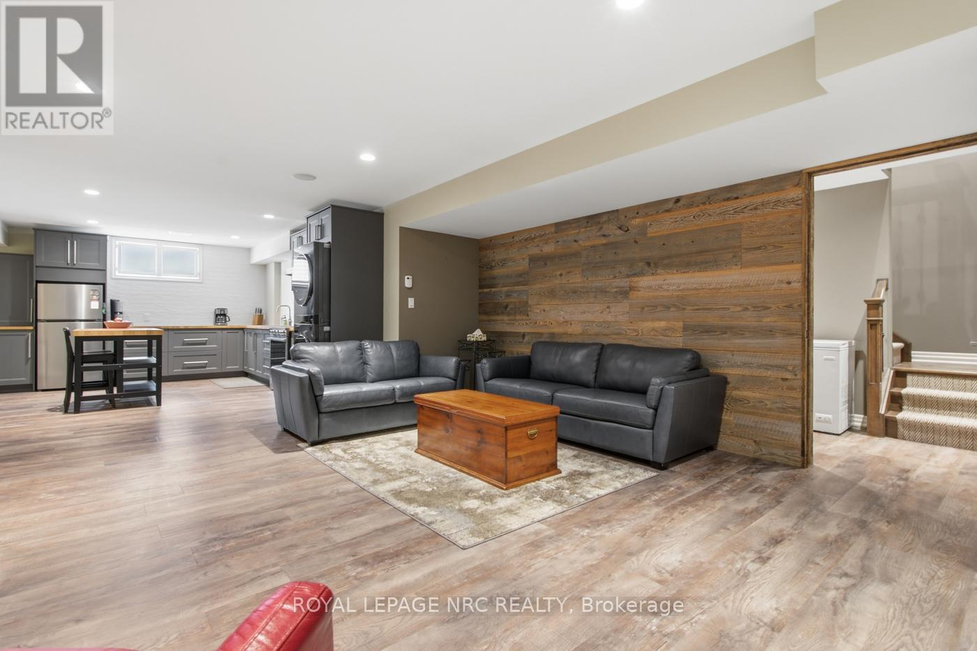 167 WELLAND ROAD - 31