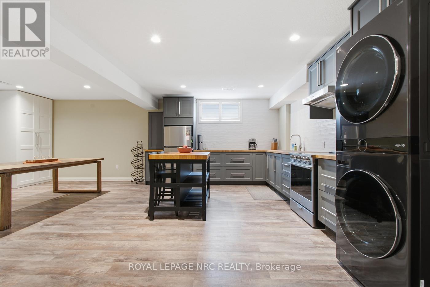 167 WELLAND ROAD - 35