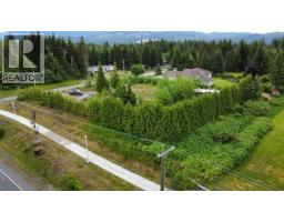 3 Blueberry Avenue, Kitimat, BC V8C2S7 Photo 6