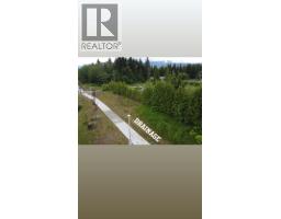 3 Blueberry Avenue, Kitimat, BC V8C2S7 Photo 9