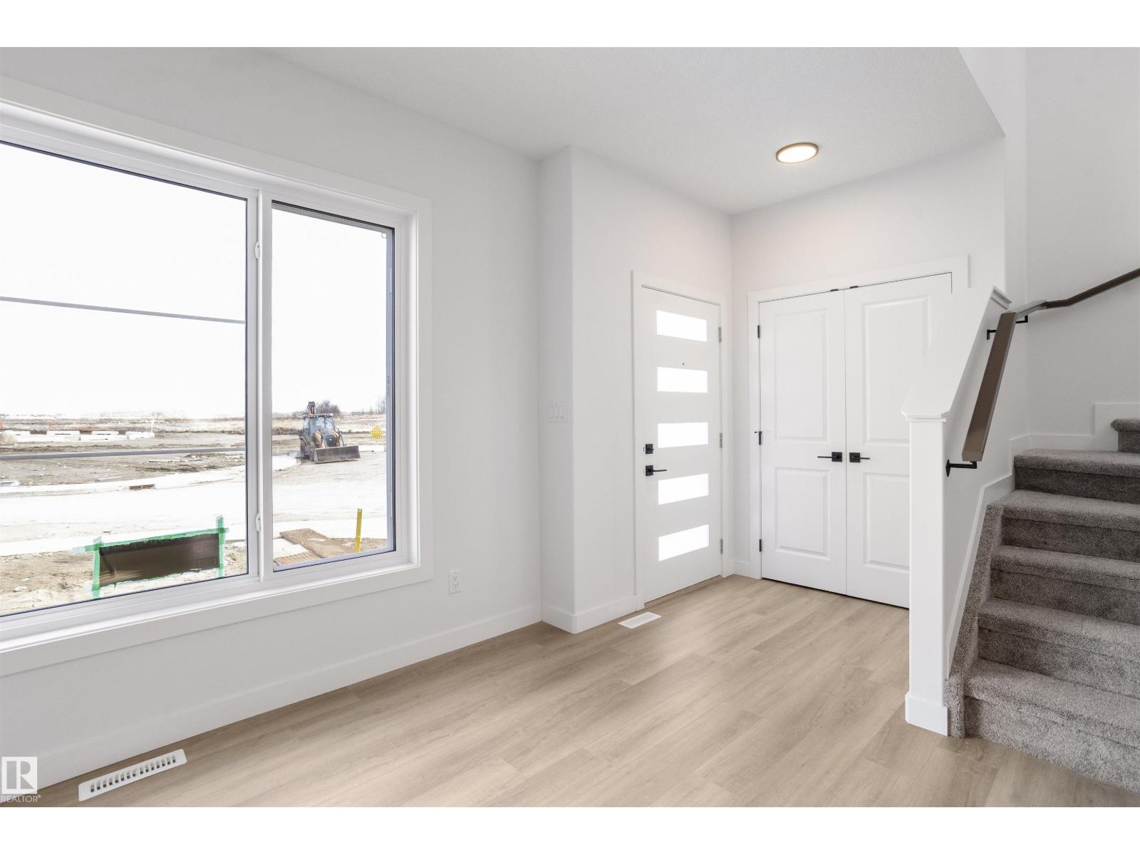 463 Bank WD, Black Stone, Leduc photo 4