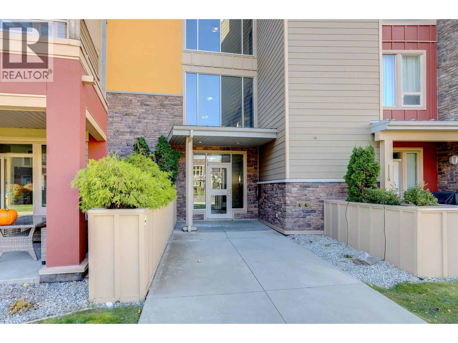 #1114 7343 Okanagan Landing Road - 35