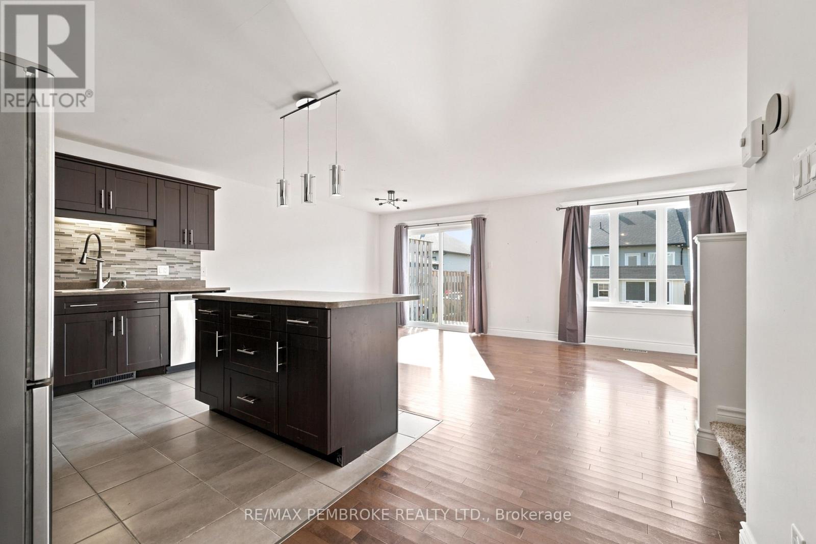 30 WINSTON AVENUE - 12