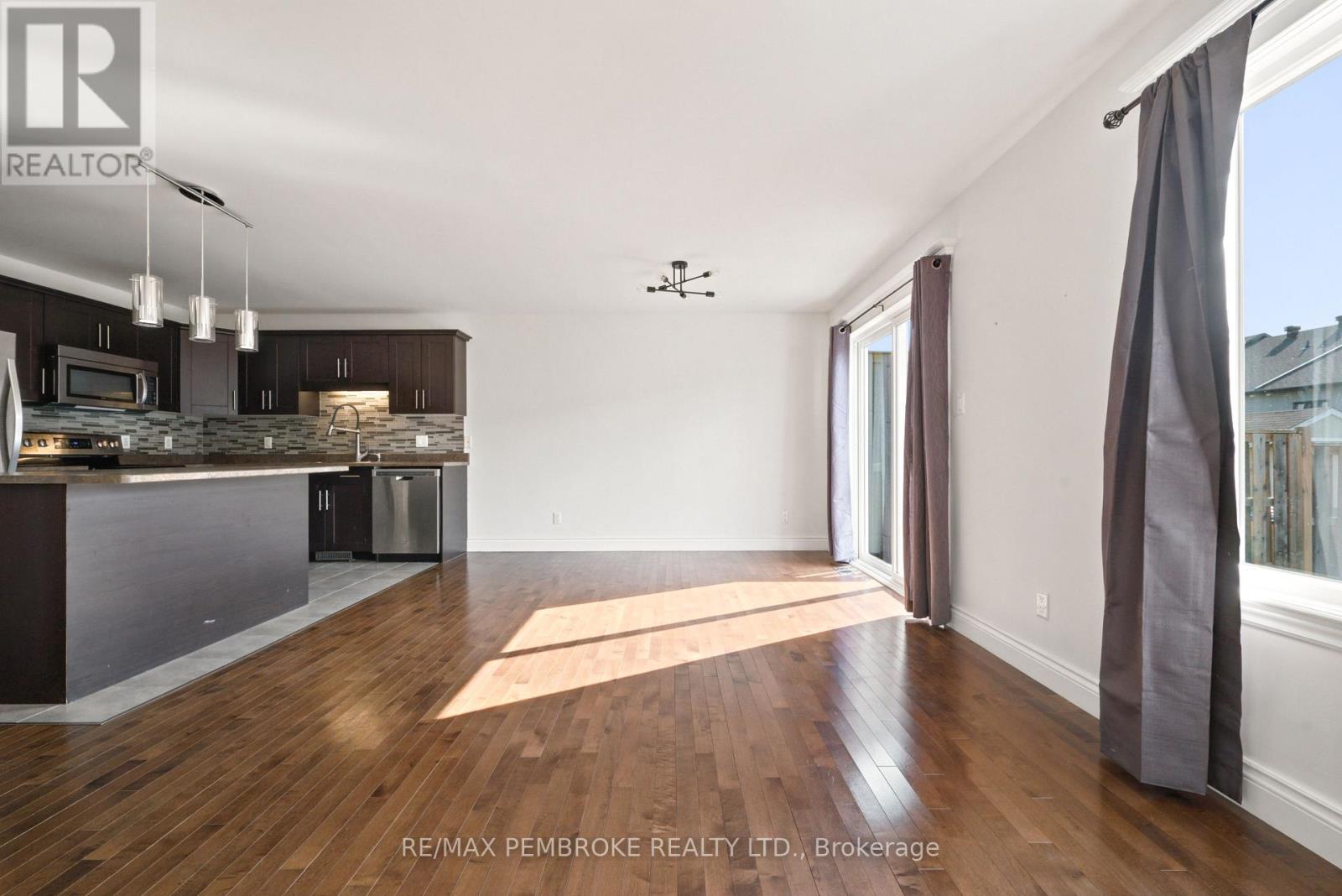 30 WINSTON AVENUE - 13