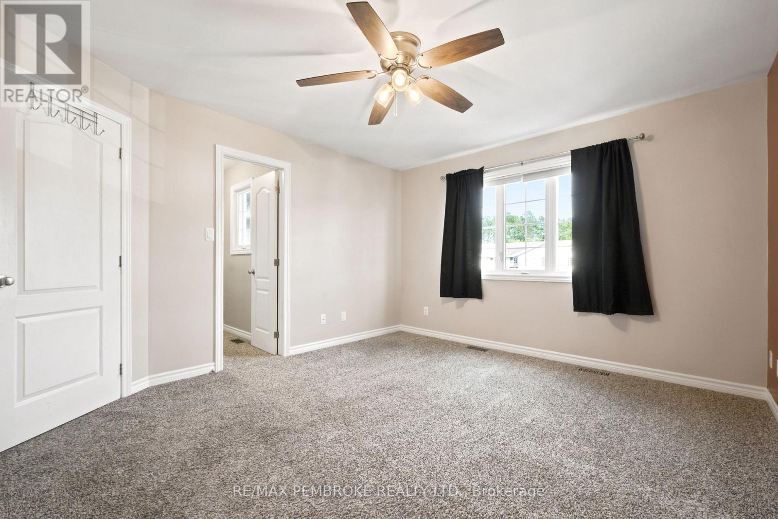 30 WINSTON AVENUE - 32