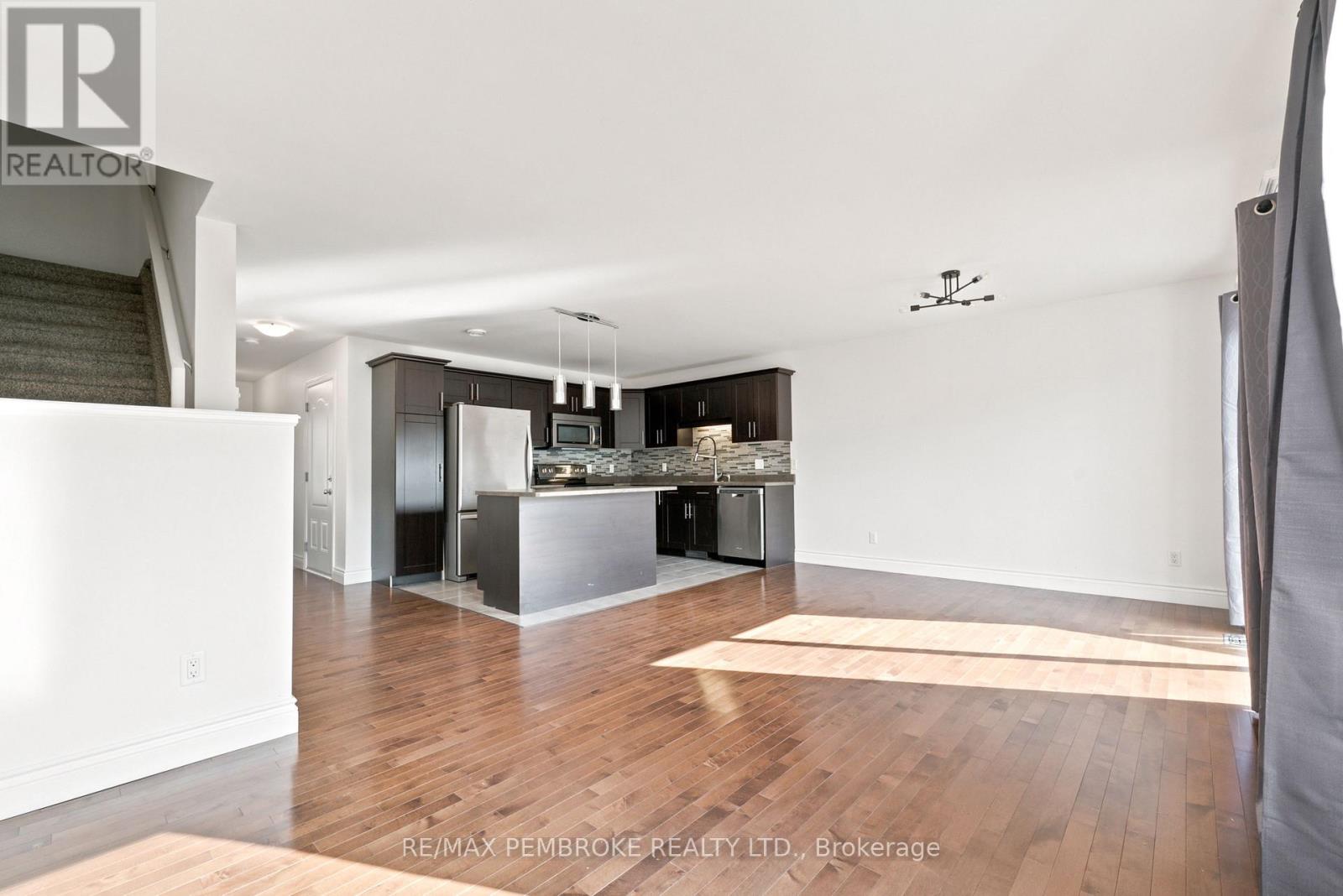 30 WINSTON AVENUE - 6