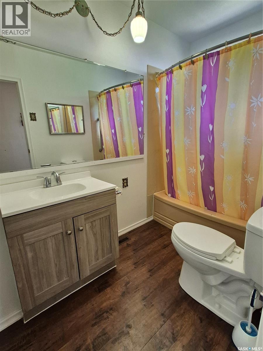 181 2nd STREET W - 11