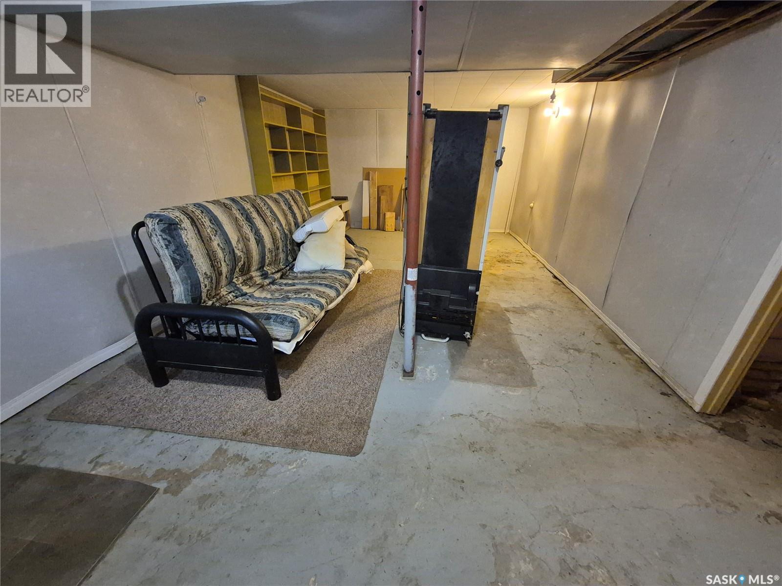 181 2nd STREET W - 24