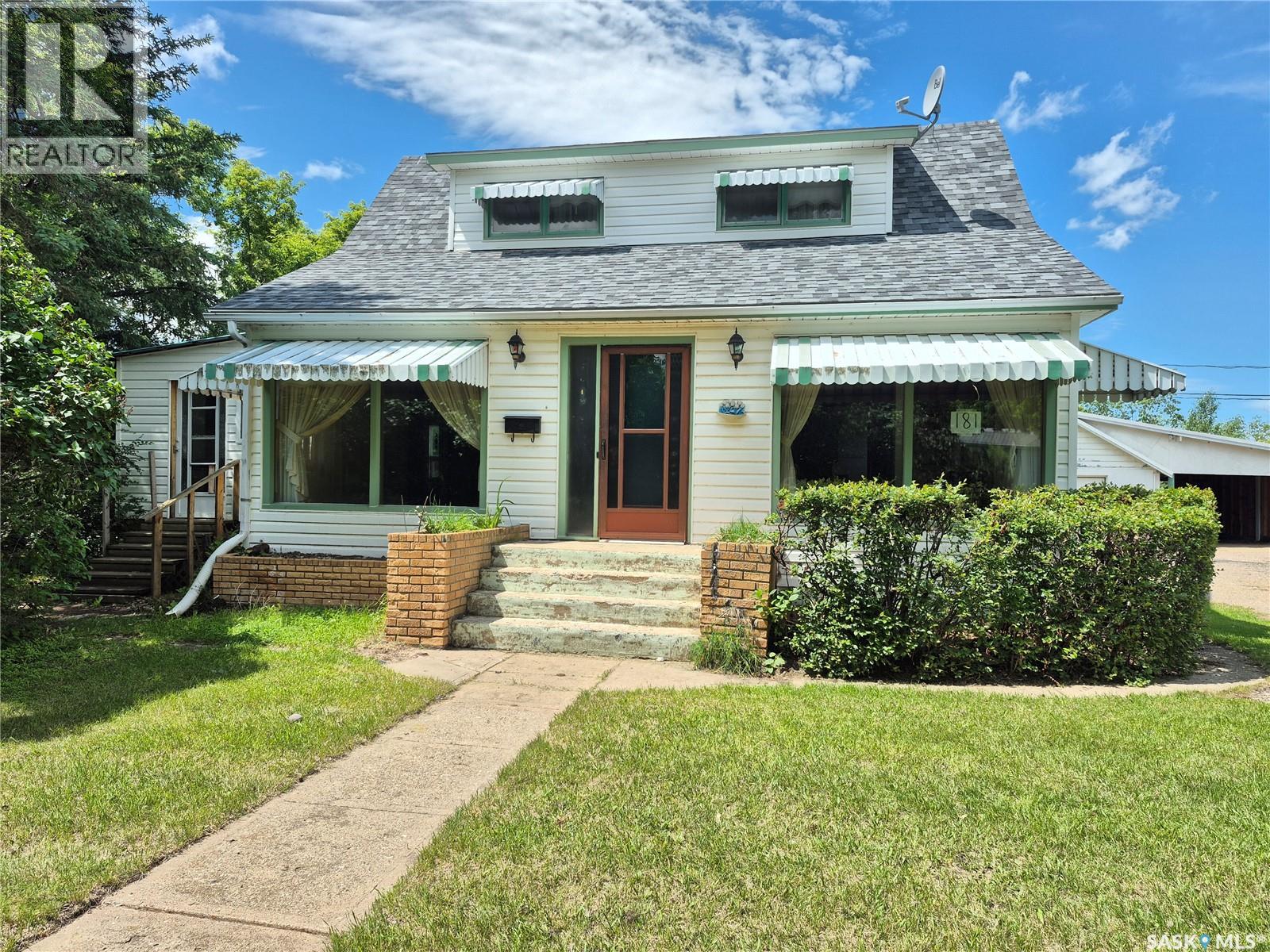 181 2nd STREET W - 42