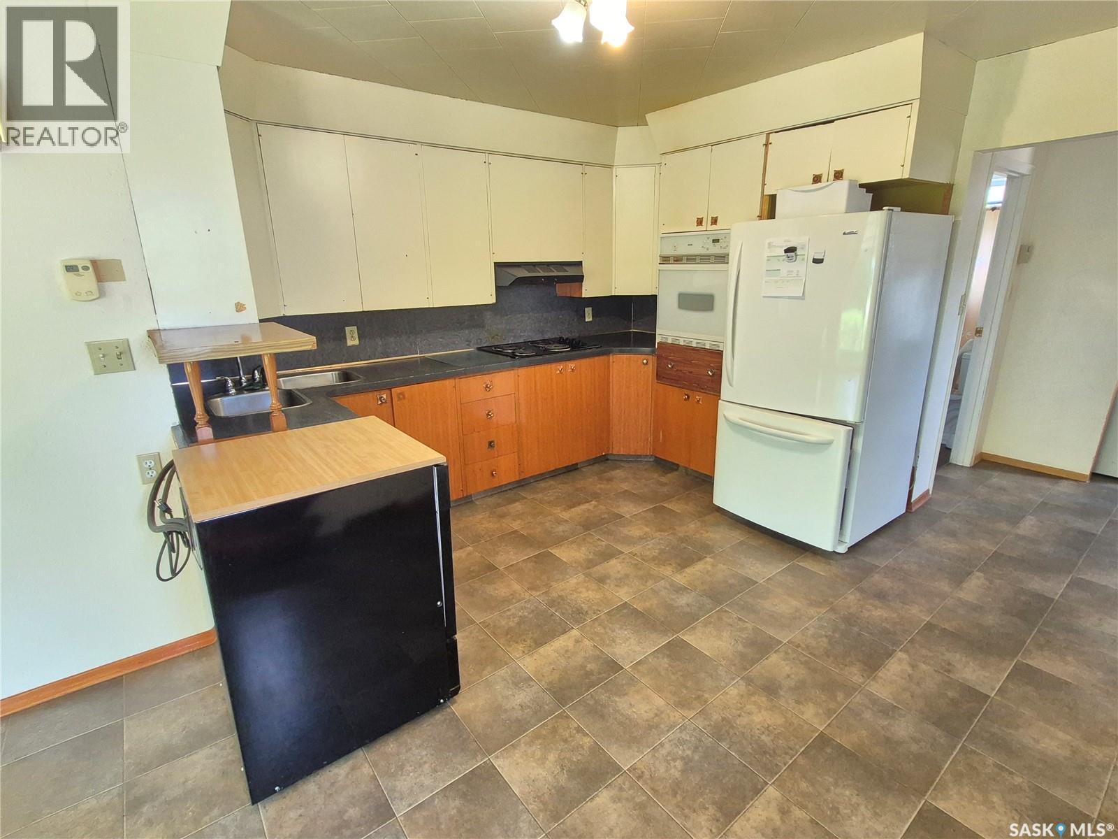 181 2nd STREET W - 7