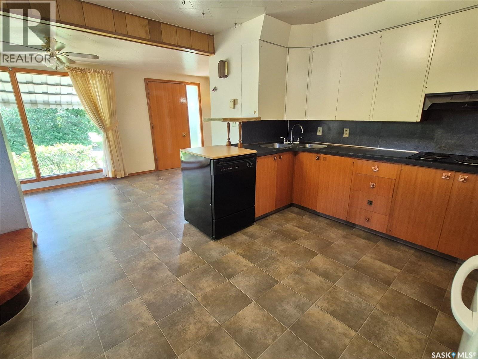 181 2nd STREET W - 8