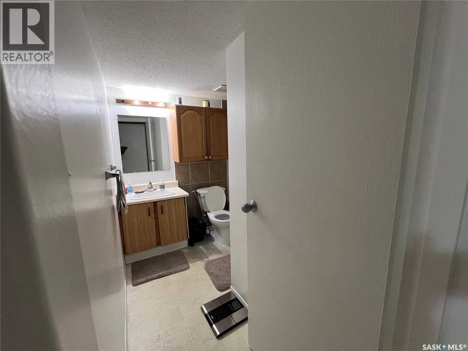 #410 510 Prairie AVENUE - 34