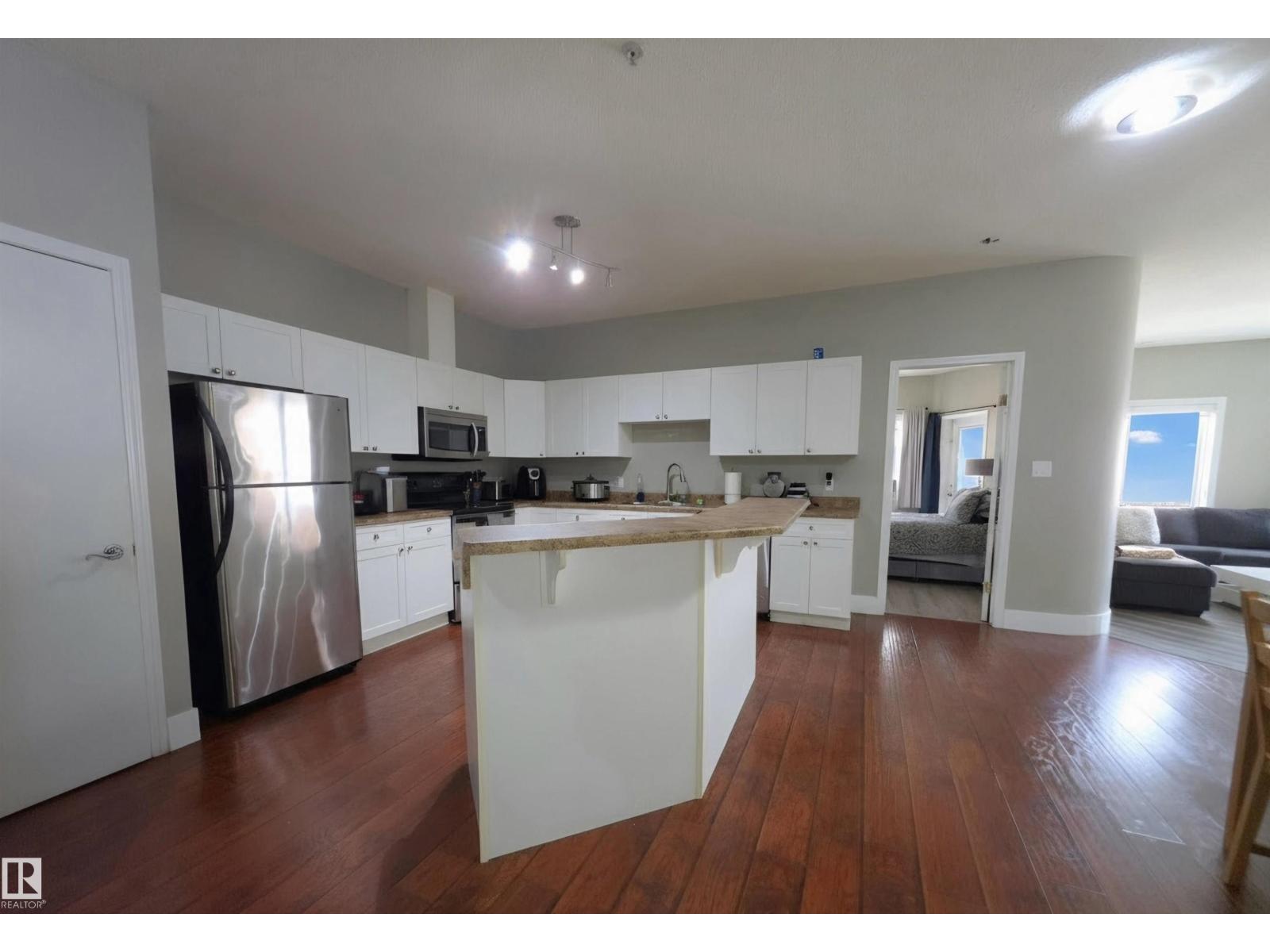 #104 4312 139 AV NW - 10