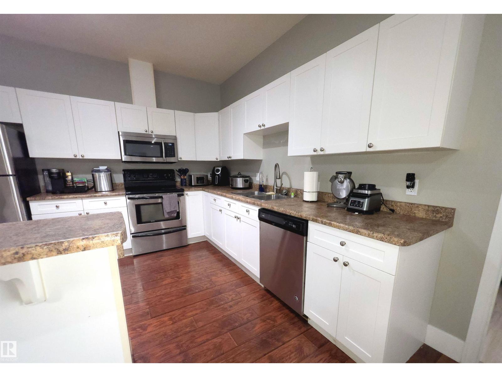 #104 4312 139 AV NW - 9
