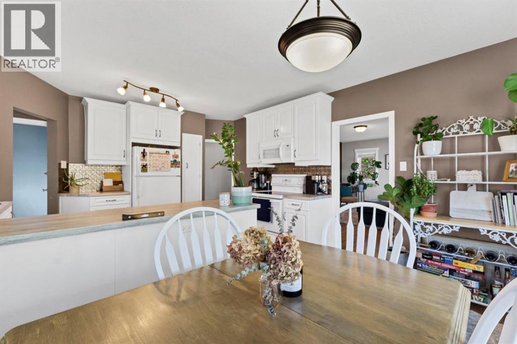 53 3 Street SW - 10